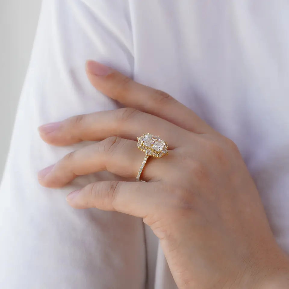 Gold Beatrice - Radiant Cut Moissanite 4 Ct
