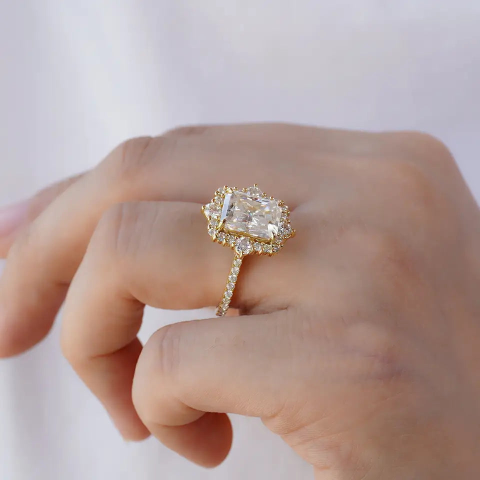 Gold Beatrice - Radiant Cut Moissanite 4 Ct